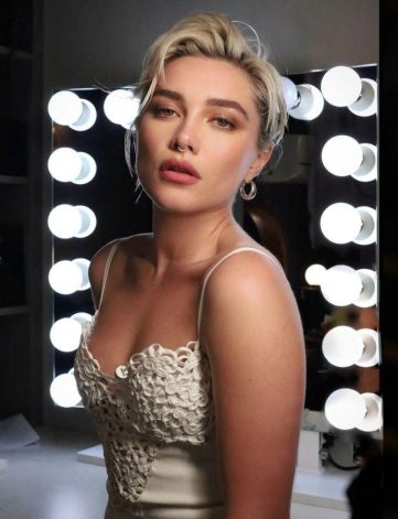 A nova queridinha de Hollywood Florence Pugh em cenas nuas